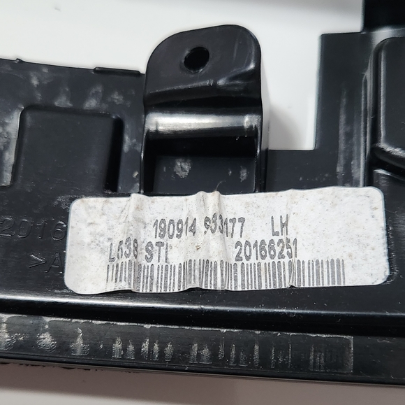 Land Rover Range Rover Sport Side Mirror OEM LED Indicators - L/R - Picture 8 of 10